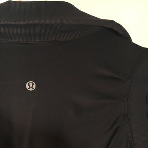 Lululemon workout sweatshirt
